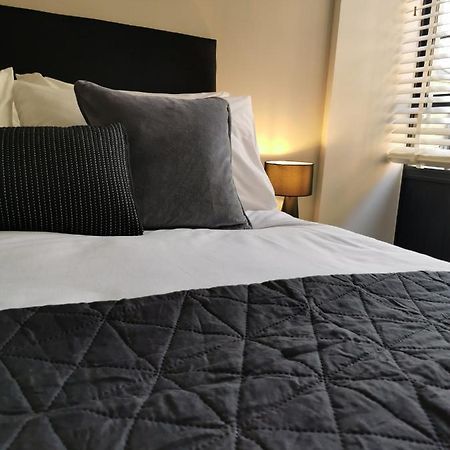 Axiom Apartment - Beautiful Stylish 2 Bed. Cheltenham Exterior foto